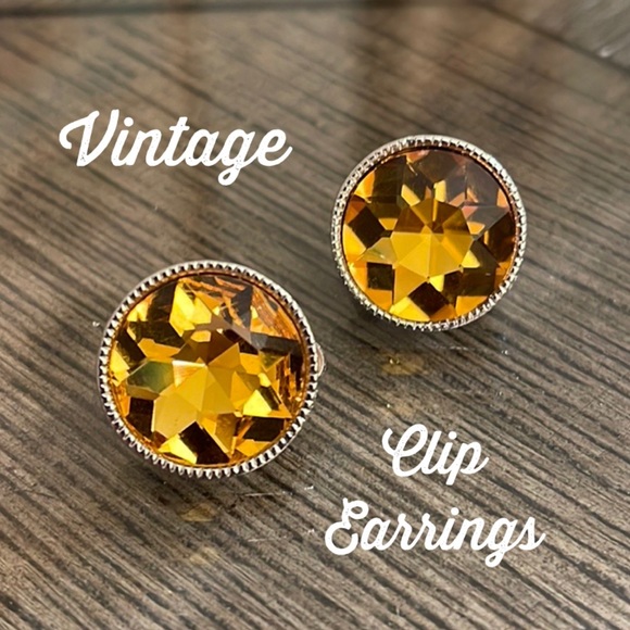 Vintage Topaz / Yellow Round Cut Glass Rhinestone Clip Earrings - Picture 1 of 14
